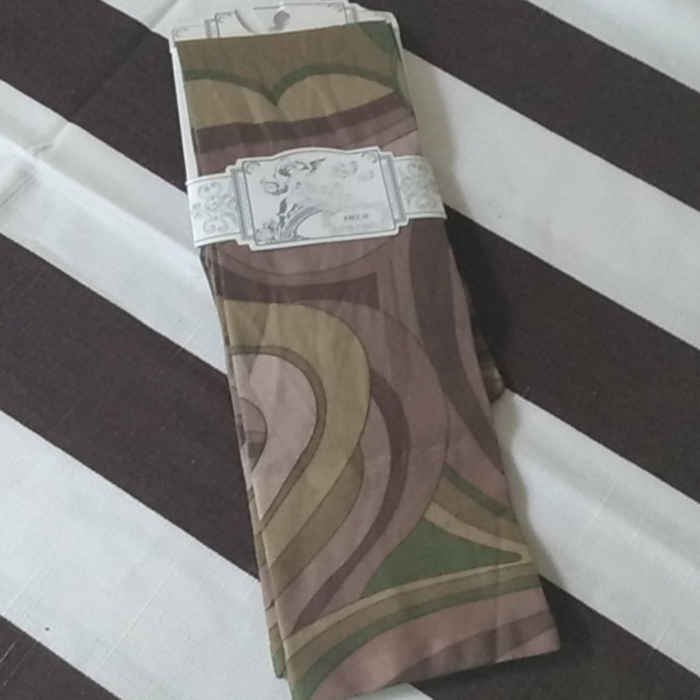 Socks - Picture 3 of 7